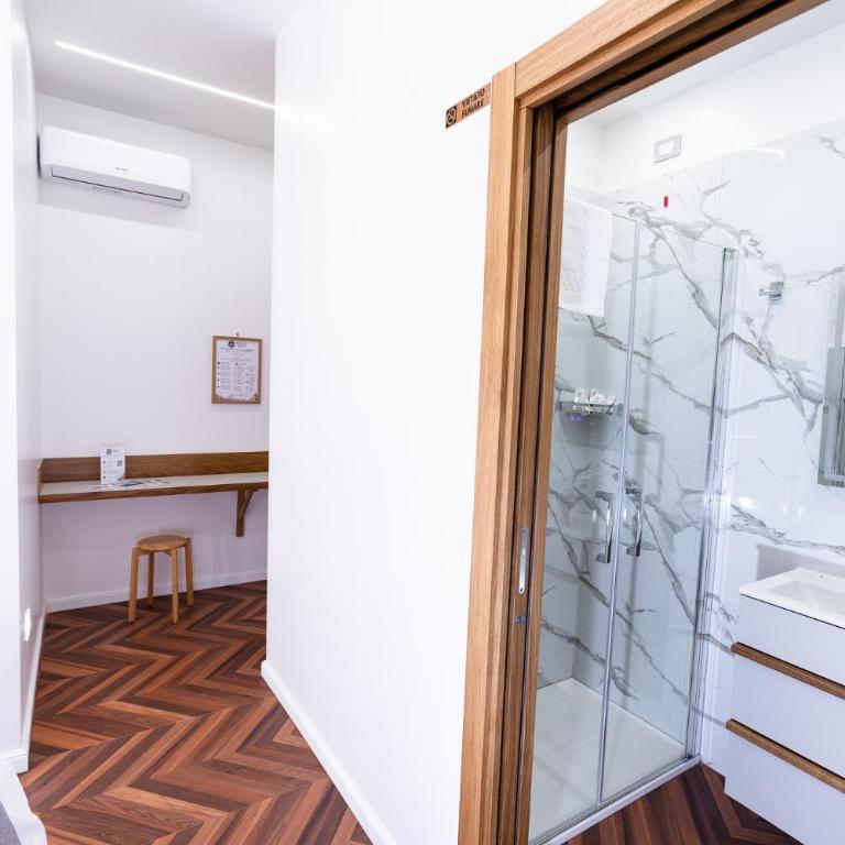 Silla rooms - Double Room with Balcony - 5