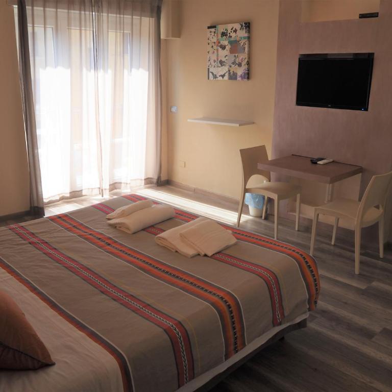 Bed and Breakfast New Morning Holiday - Camera Matrimoniale Deluxe con Balcone - 15
