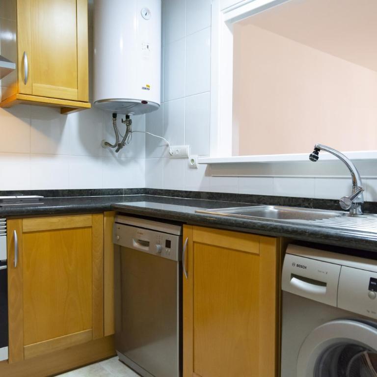 2 BD Apartment Pool Padel Beach - Apartamento - 13