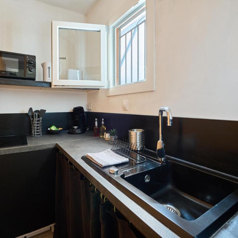 L'Auguste - One-Bedroom Apartment - 2