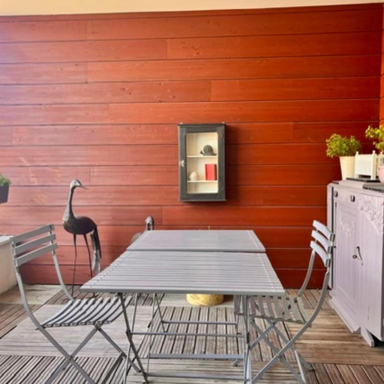 Appartement avec loggia vue chenal parking - Appartement - 13