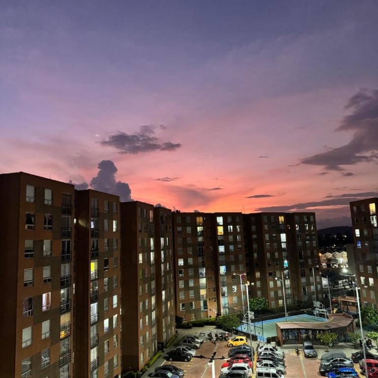 Apartamento Moderno con Vistas al Atardecer - Apartamento - 13