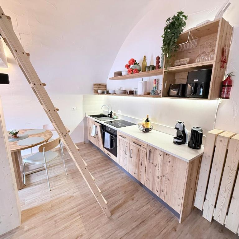Casa Sasso Rosso - Modern Luxury Meets Italian Heritage - Two-Bedroom Apartment - 3
