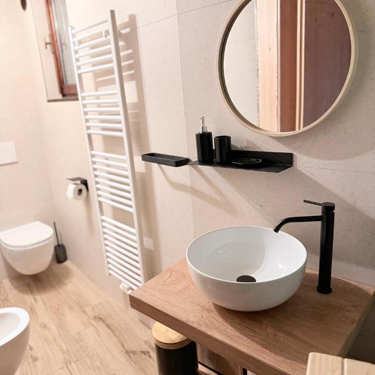 Casa Sasso Rosso - Modern Luxury Meets Italian Heritage - Two-Bedroom Apartment - 13