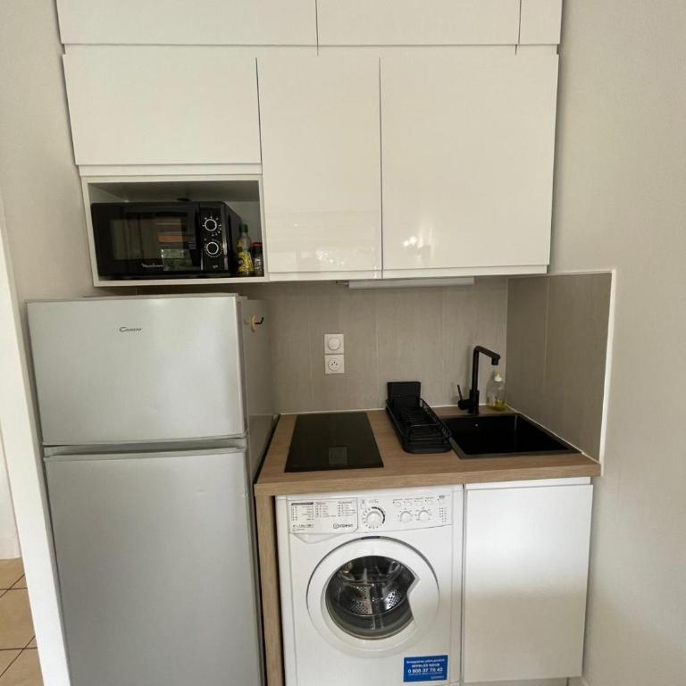 06U - Beau studio en résidence - piscine et tennis - Appartement 1 Chambre - 29