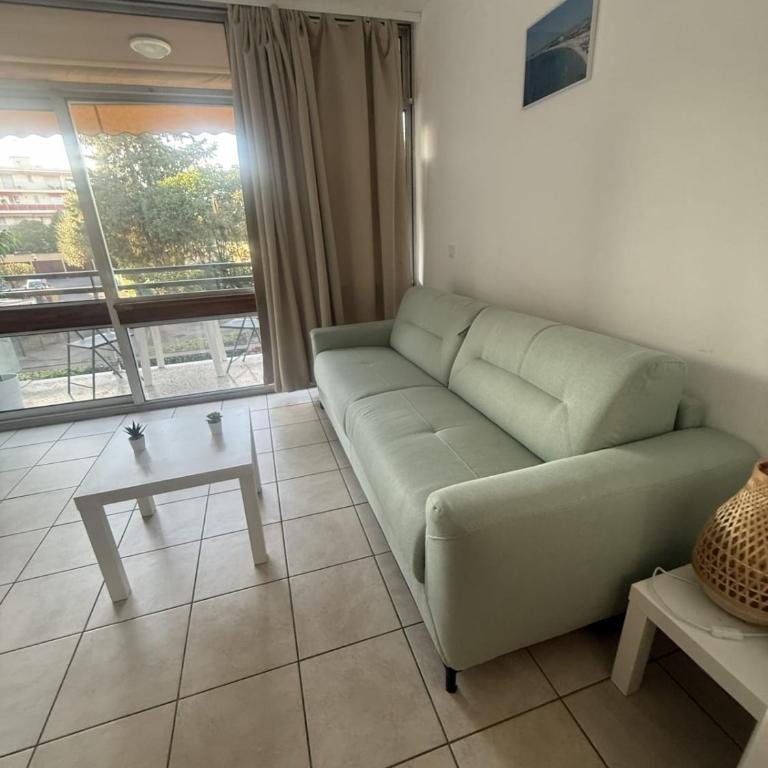 06U - Beau studio en résidence - piscine et tennis - Appartement 1 Chambre - 18