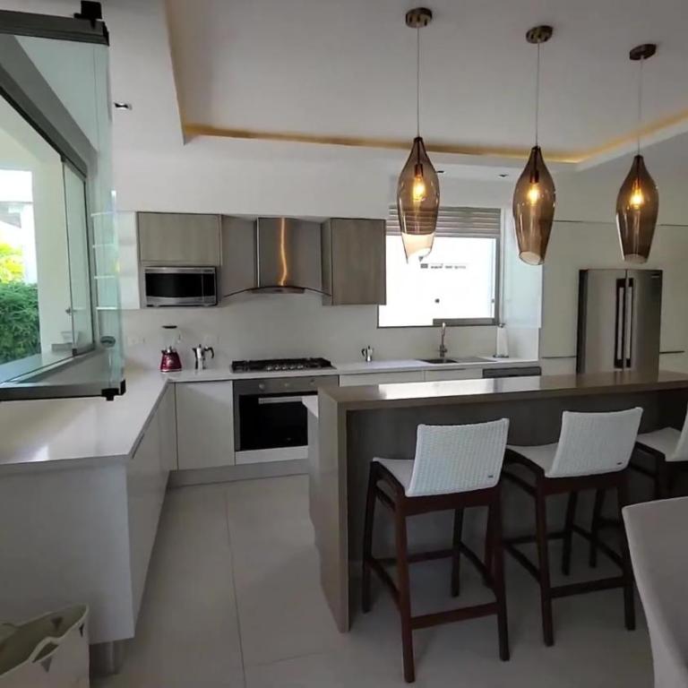 Villa avec Piscine Chauffée, 3 Chambres et 4 Salles de Bains - Villa 3 Chambres - 7