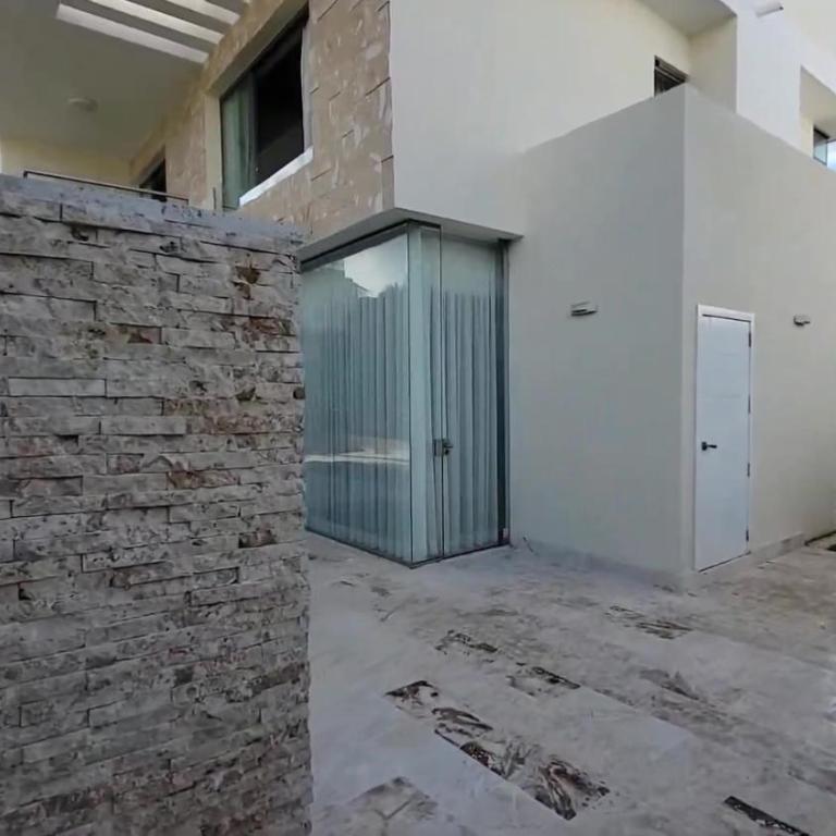 Villa avec Piscine Chauffée, 3 Chambres et 4 Salles de Bains - Villa 3 Chambres - 1