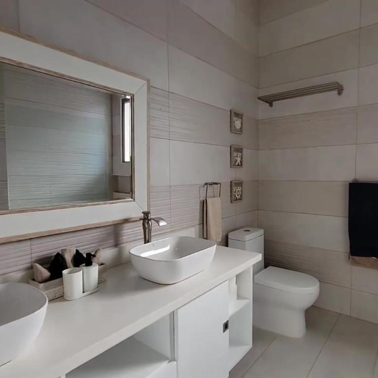 Villa avec Piscine Chauffée, 3 Chambres et 4 Salles de Bains - Villa 3 Chambres - 35