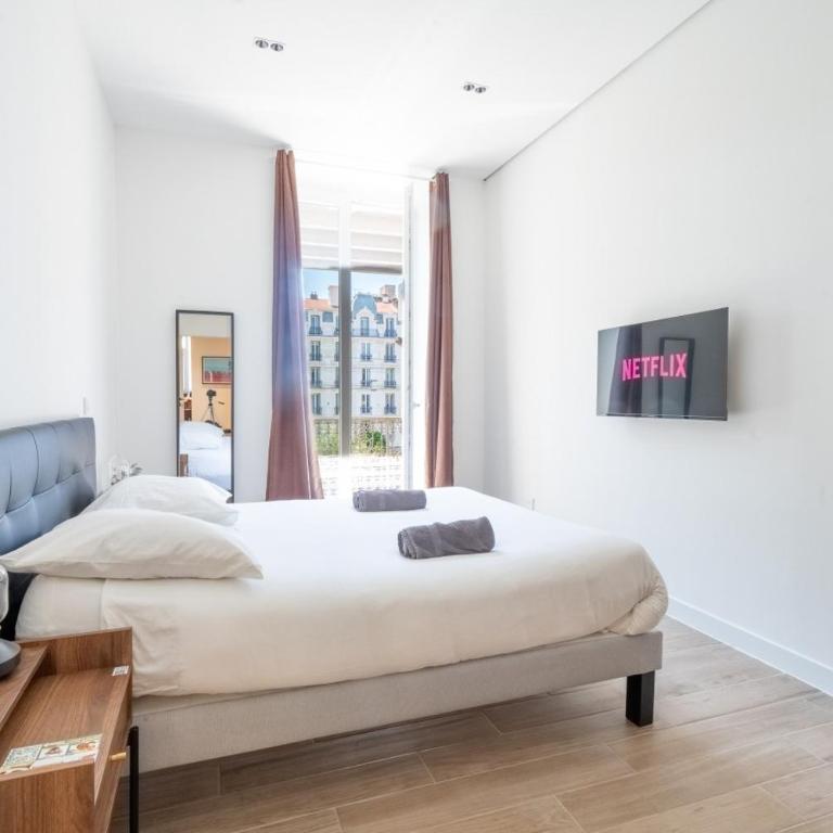 Maison Rouget - Chambre 2 - Le Citronnier - Chambre Double Standard avec Salle de Bains Commune - 5