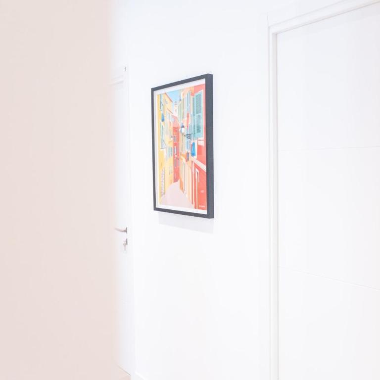 Maison Rouget - Chambre 2 - Le Citronnier - Chambre Double Standard avec Salle de Bains Commune - 9