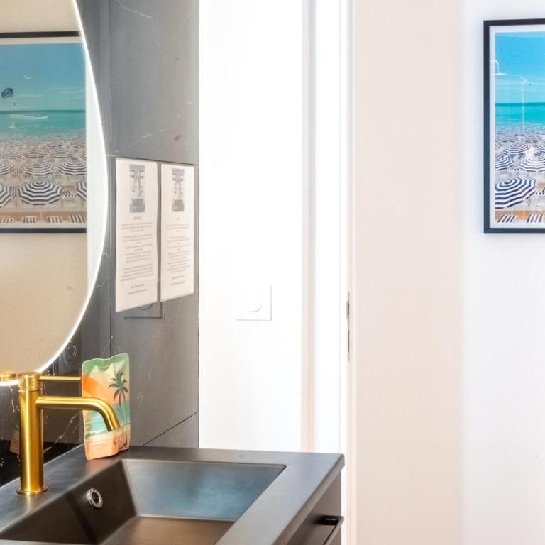 Maison Rouget - Chambre 2 - Le Citronnier - Chambre Double Standard avec Salle de Bains Commune - 24