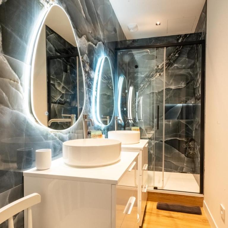 Maison Rouget - Chambre 2 - Le Citronnier - Chambre Double Standard avec Salle de Bains Commune - 29