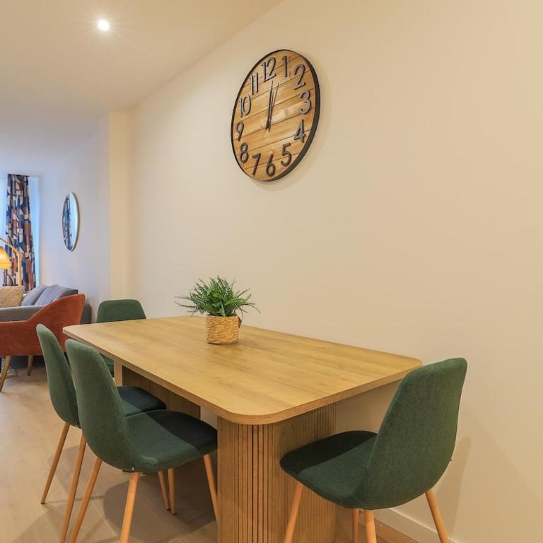 Chic 3-bedroom apartment-Patio-Garden-Downtown - Appartement 3 Chambres - 40