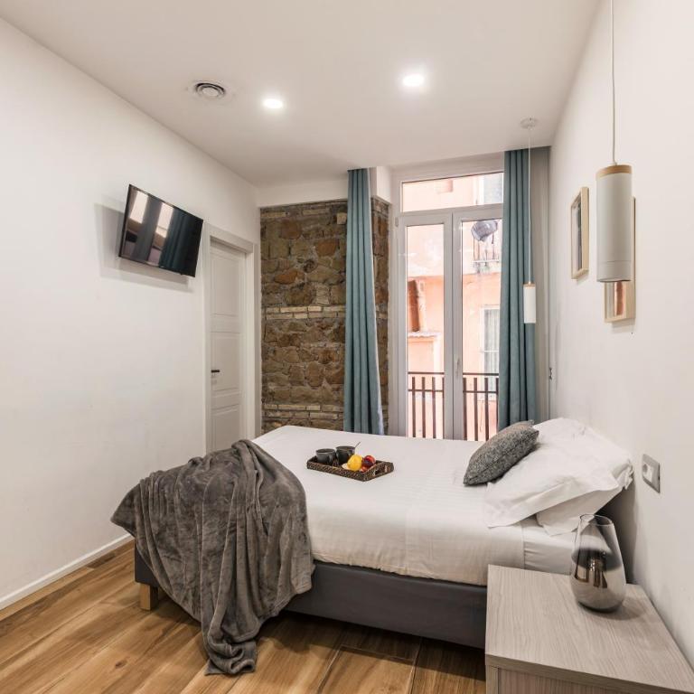 The Best Rent - Termini Apartments - Three-Bedroom Apartment - Via Napoleone III, 89 - 24