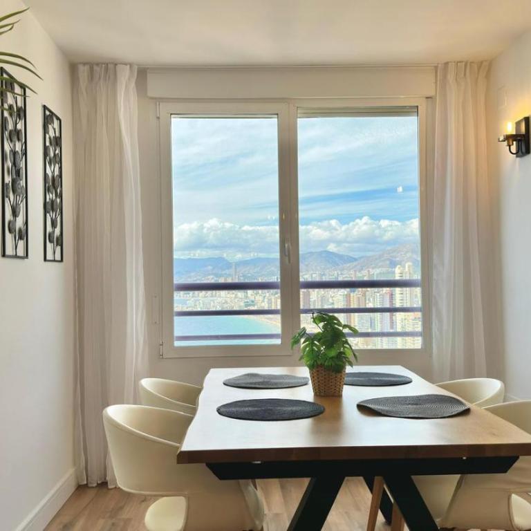 Bl Piso 2 dormitorios Tropic Mar Benidorm - Apartment mit 2 Schlafzimmern und Meerblick - 1