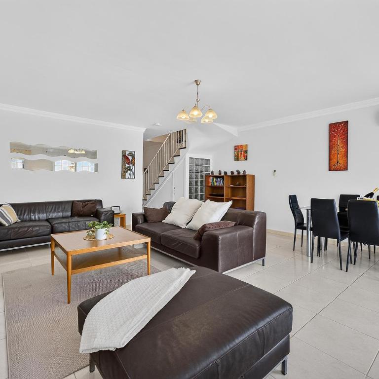 Spacious 3-Bedroom Apartment with Panoramic Sea Views - Apartamento de 3 dormitorios - 25