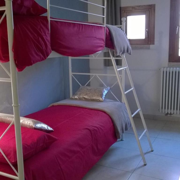 Luxury flat balcony on the water - Two-Bedroom Apartment with Balcony - 14