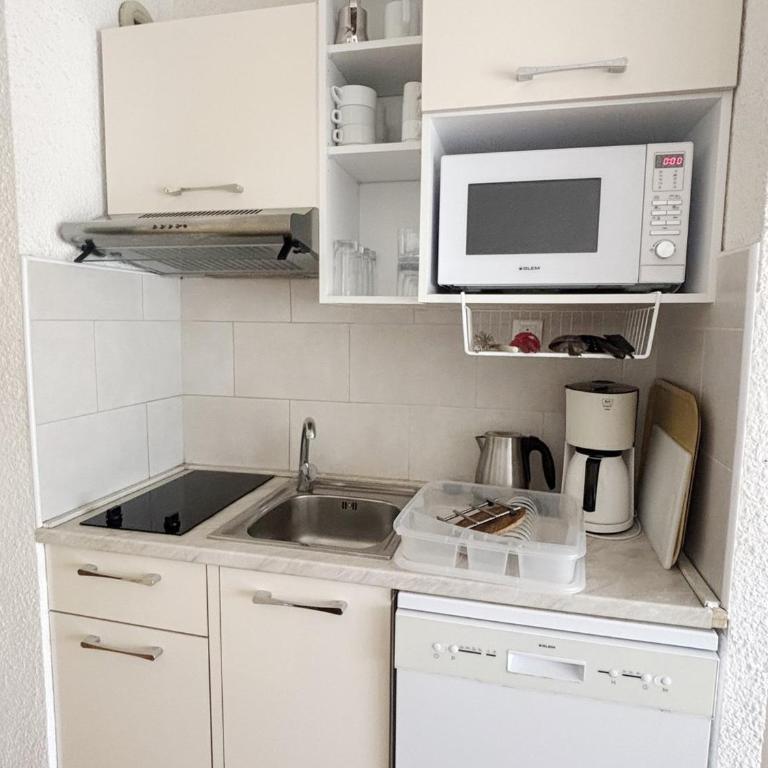 Appartement 6 personnes avec Wi-Fi, vue mer magnifique - FR-1-827-35 - Apartment - 4