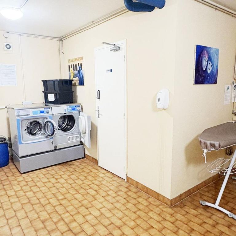 Appartement 6 personnes avec Wi-Fi, vue mer magnifique - FR-1-827-35 - Apartment - 14