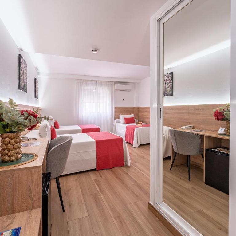 Hotel Romerito - Habitación Triple - 1