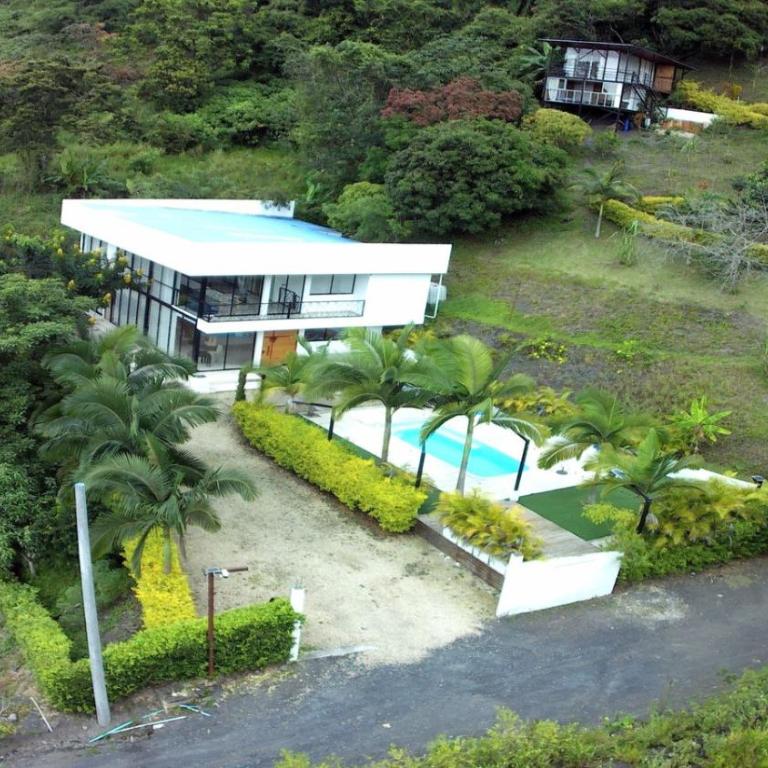 Terra Loma Nimaima - Casa de 5 dormitorios - 2