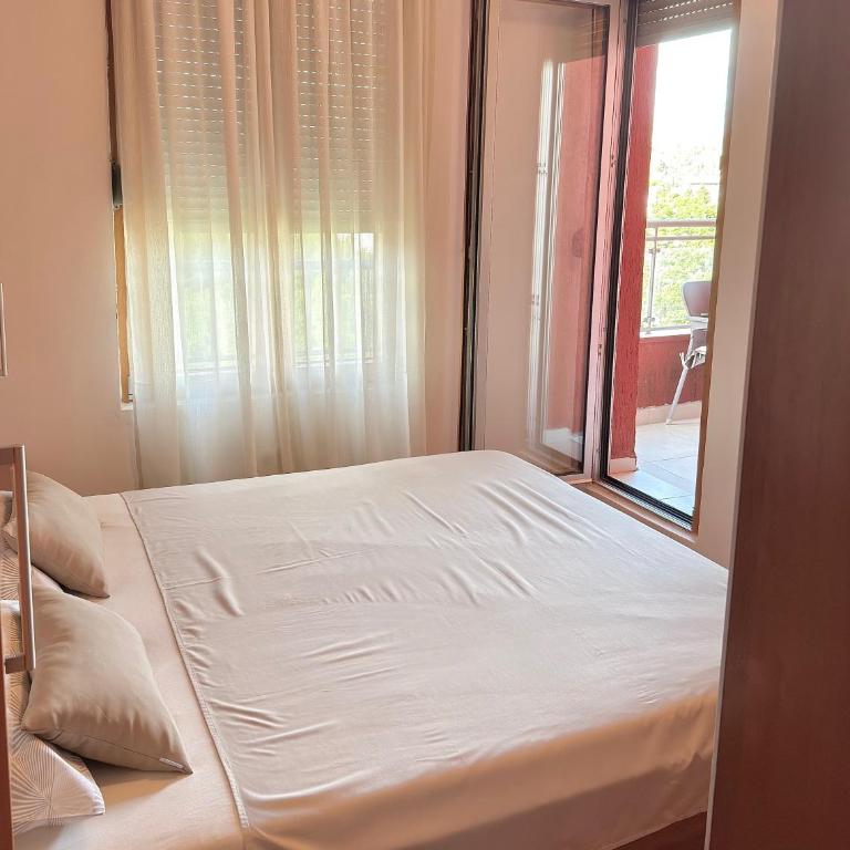 Cozy Modern Apartment Podgorica - Apartman sa 1 Spavaćom Sobom - 11