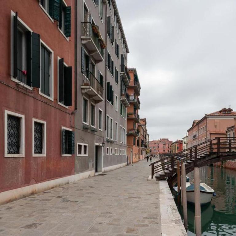 Charming Dorsoduro Venice Stay Near Art Museums and Canals - Apartment mit 3 Schlafzimmern - 1