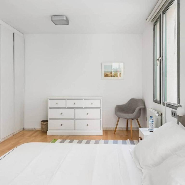 City Center Apartment With Shaded Terrace - Apartment mit Terrasse - 18