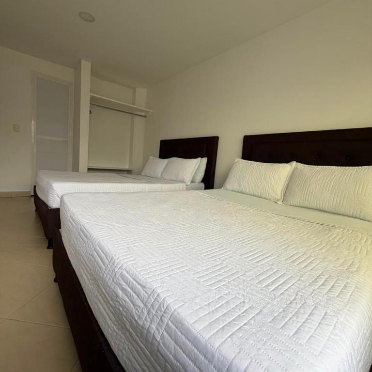 Hotel Royal Plaza - Habitación Doble - 2 camas - 6