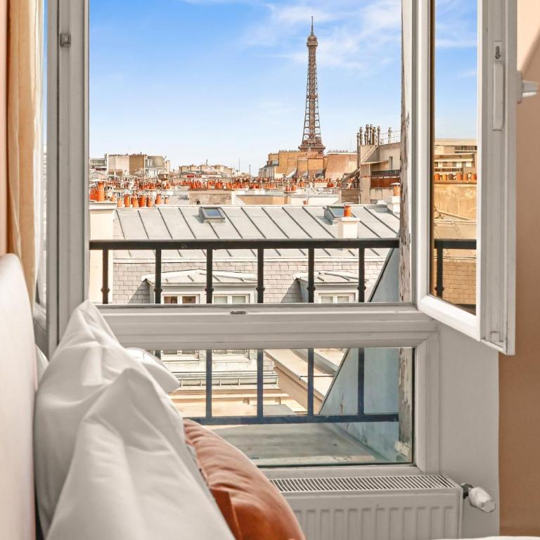 Luxe sous les toits vue Tour Eiffel - 1BDR-4P - Appartement - 3