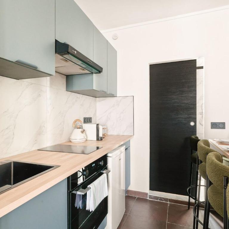 Luxe sous les toits vue Tour Eiffel - 1BDR-4P - Appartement - 12