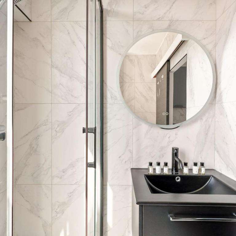 Luxe sous les toits vue Tour Eiffel - 1BDR-4P - Appartement - 15