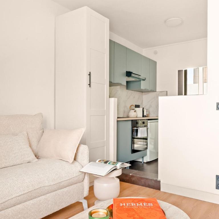 Luxe sous les toits vue Tour Eiffel - 1BDR-4P - Appartement - 17
