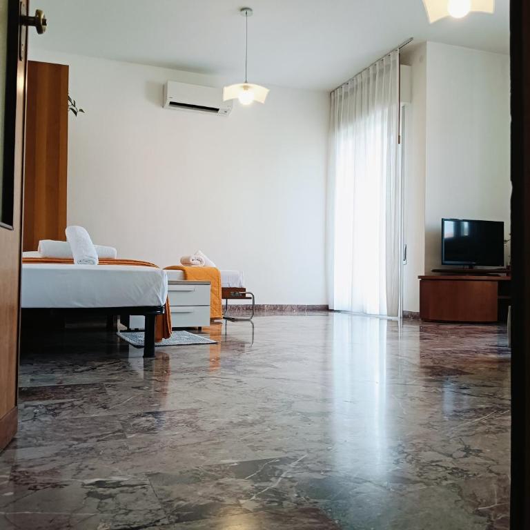 Aaron Guest House - Superior Apartment mit Balkon - 28