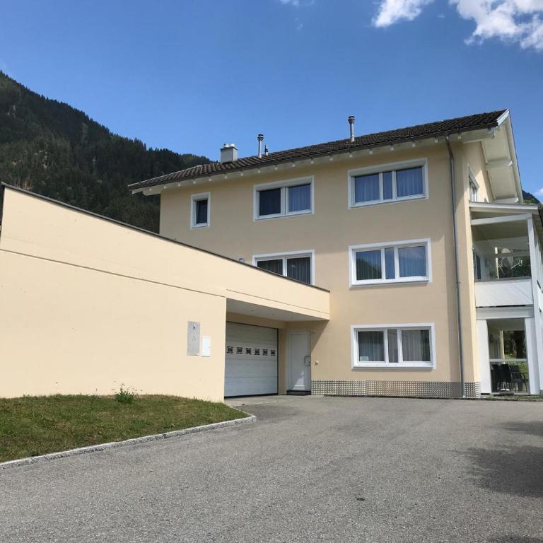 Ferienwohnung Bergzauber - Apartment mit 1 Schlafzimmer und Dusche - 1