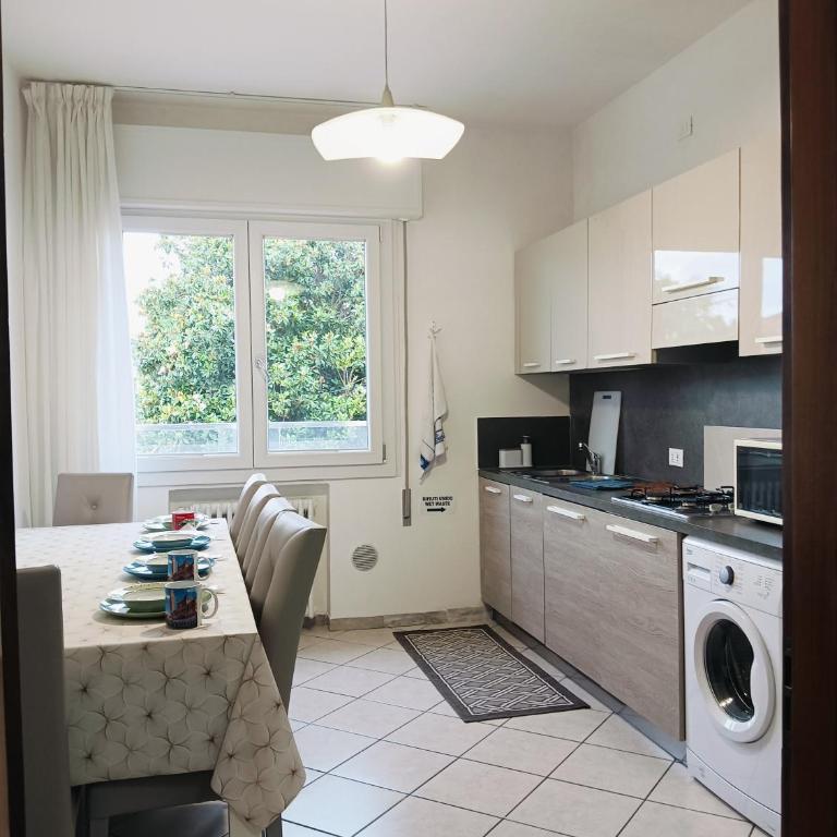 Aaron Guest House - Superior Apartment mit Balkon - 39