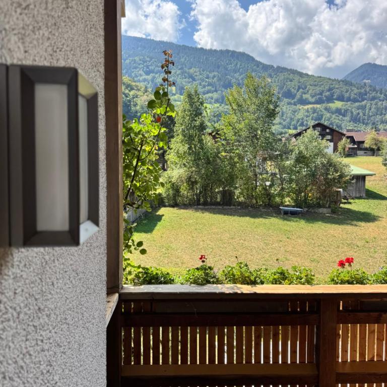 Alpenquartier Montafon - Apartment mit 2 Schlafzimmern und Bergblick - 1