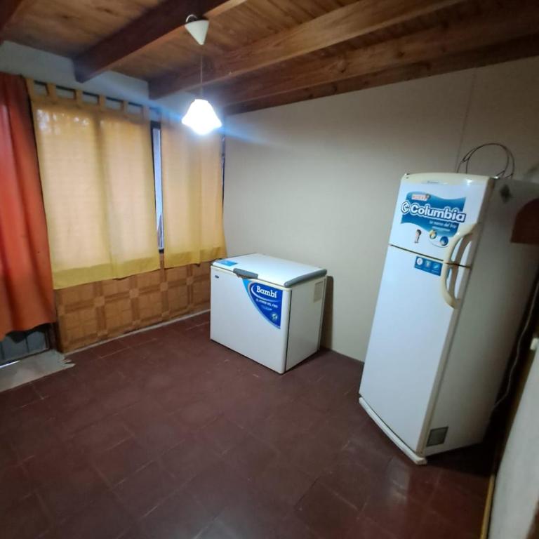 Family House with Comfort and Excellent Layout - Two-Bedroom House - 4