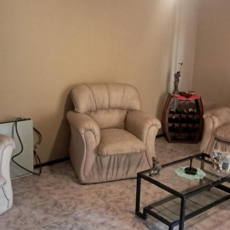 Family House with Comfort and Excellent Layout - Two-Bedroom House - 9