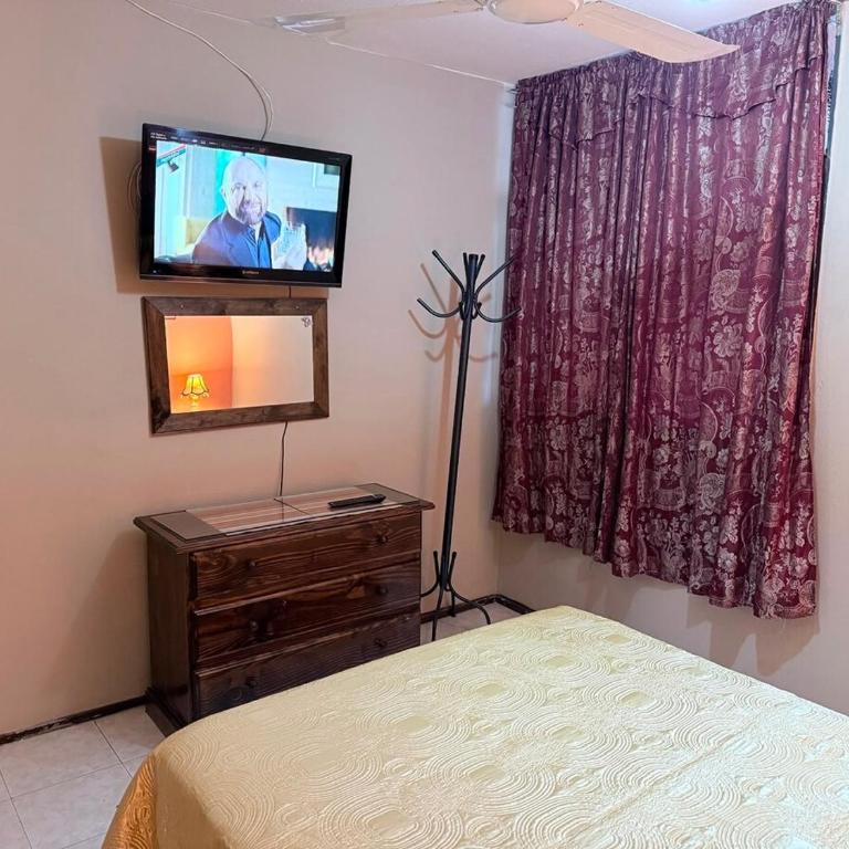 Family House with Comfort and Excellent Layout - Two-Bedroom House - 19