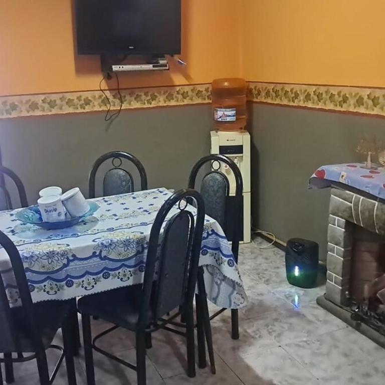 Family House with Comfort and Excellent Layout - Two-Bedroom House - 20