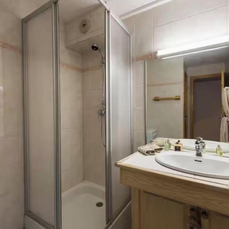 Spacious 3-bedroom layout for families or groups - Apartamento de 3 dormitorios - 2