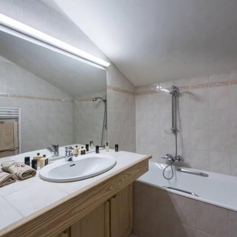 Spacious 3-bedroom layout for families or groups - Apartamento de 3 dormitorios - 7