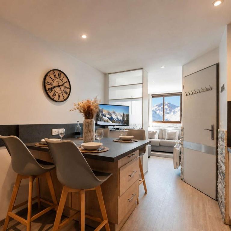 Appartement cosy 4 pers, 2 ch, départ ski aux pieds, exposé sud, proche commerces - FR-1-545-42 - Appartement - 1