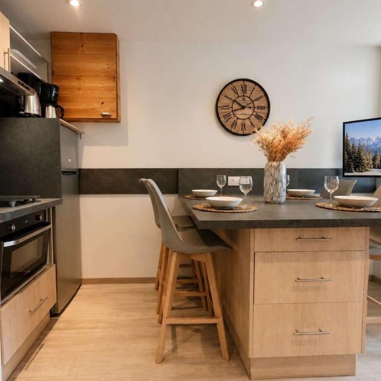 Appartement cosy 4 pers, 2 ch, départ ski aux pieds, exposé sud, proche commerces - FR-1-545-42 - Appartement - 11