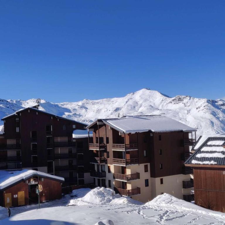 Appartement cosy 4 pers, 2 ch, départ ski aux pieds, exposé sud, proche commerces - FR-1-545-42 - Appartement - 15