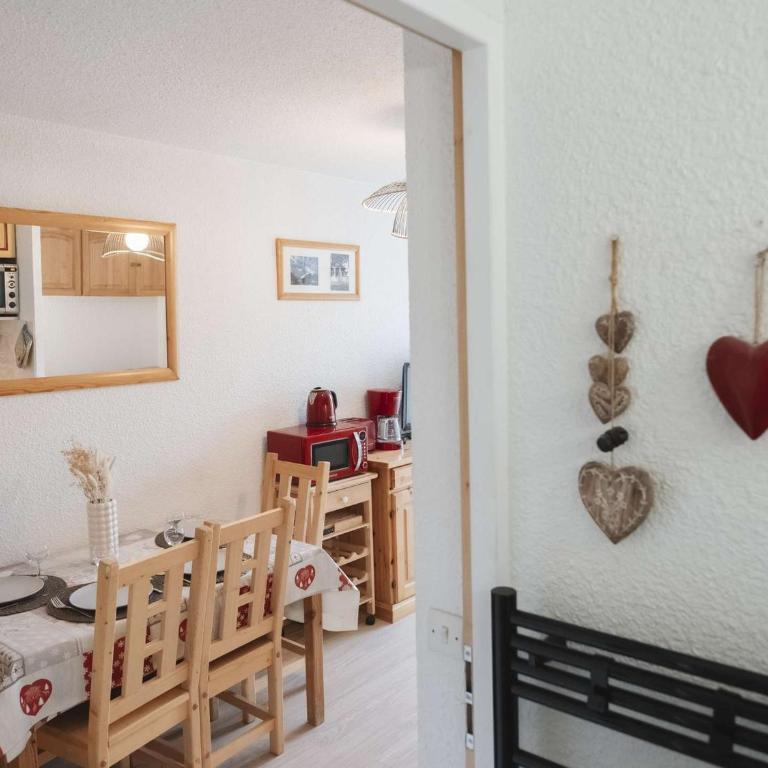 Appart rénové 4 pers. style montagne moderne, skis aux pieds, proche commerces - Appartement 1 Chambre - 7