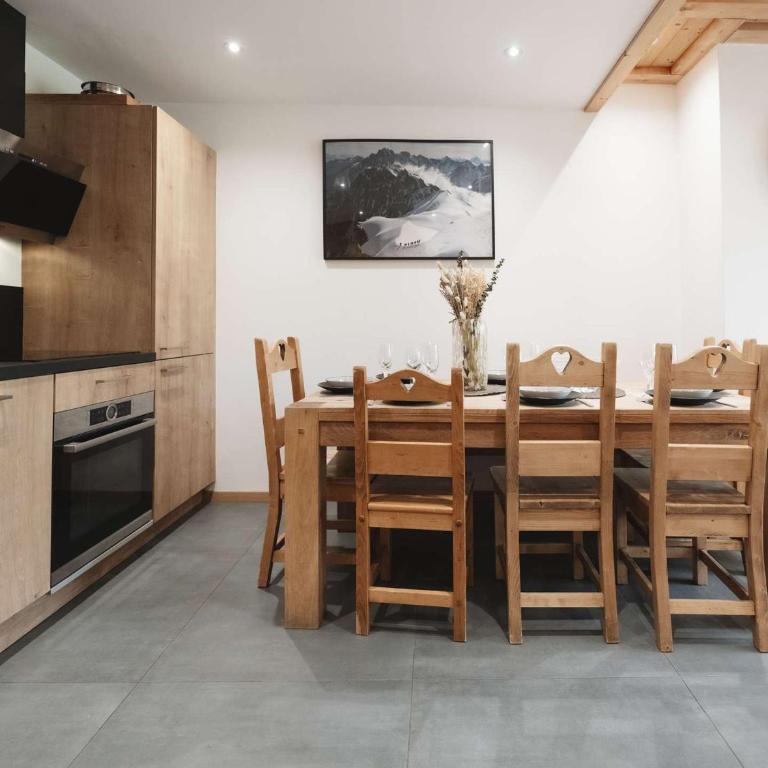 Appt 10 pers rénové, calme, balcon sud, cheminée, Wi-Fi, proche pistes - FR-1-545-14 - Appartement (10 Adultes) - 14