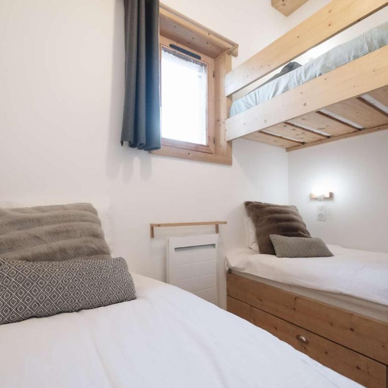 Appt 10 pers rénové, calme, balcon sud, cheminée, Wi-Fi, proche pistes - FR-1-545-14 - Appartement (10 Adultes) - 20